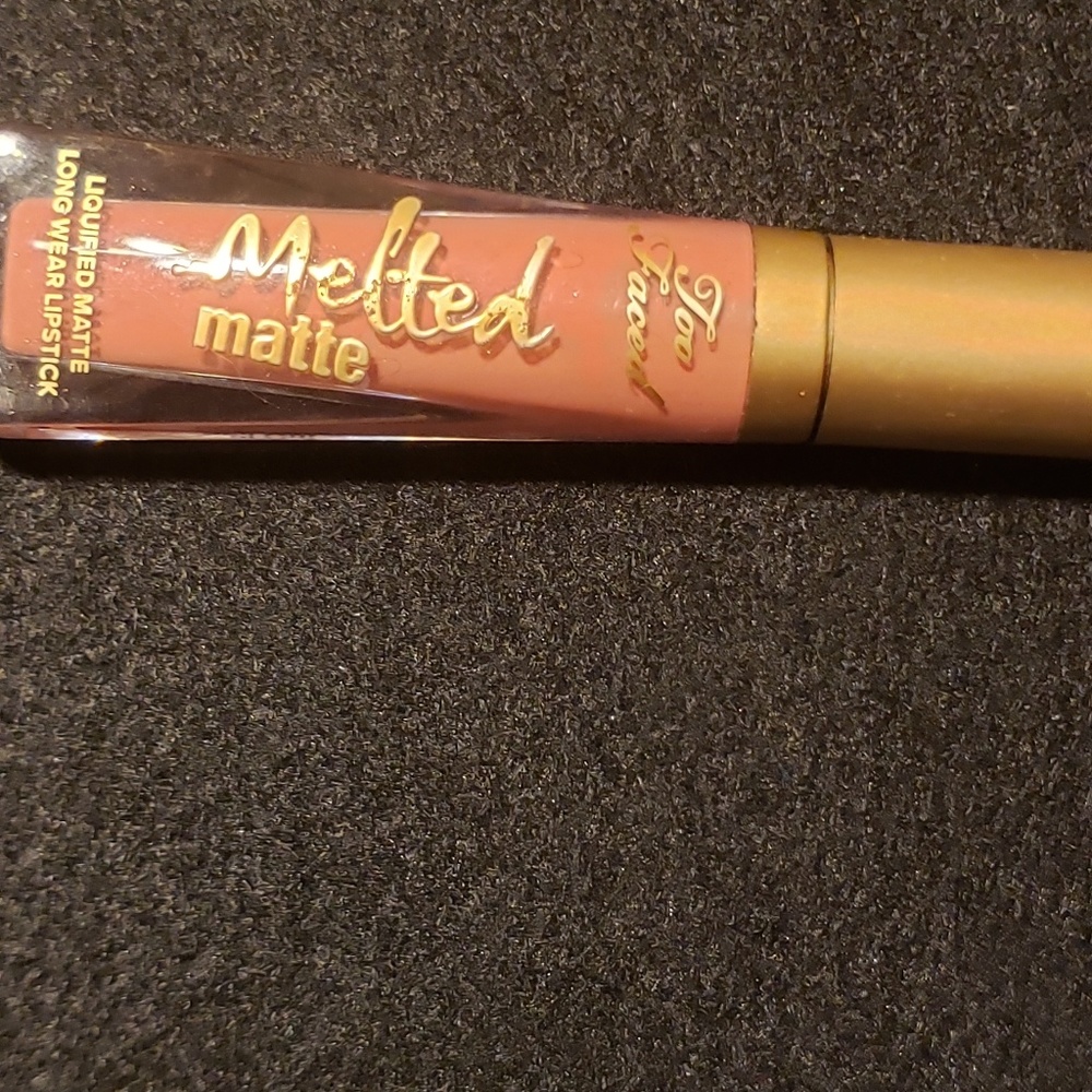 Too melted lip color